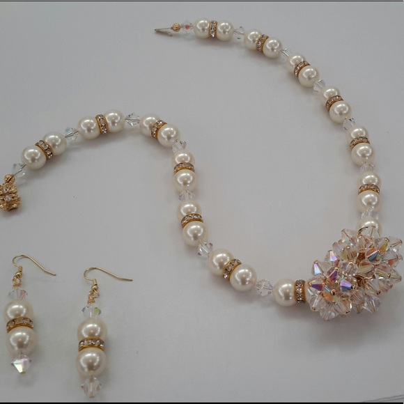 NWT Pearl Statement Necklace Set - Picture 6 of 9